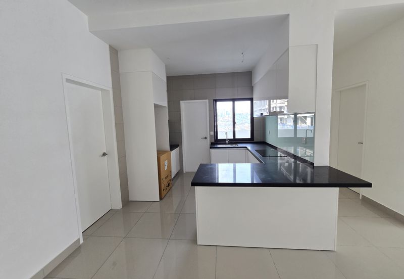 Beautiful Home Practical Layout Dual Keys Concept Strategic Location