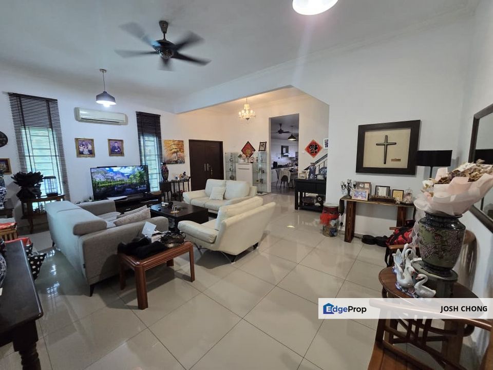 Beautiful Corner Home Facing Garden Renovated Value Buy Property Strategic Location, Selangor, Jenjarom