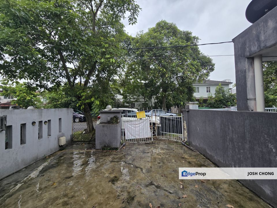 Good Buy Property Renovated Freehold Strategic Location Facing South, Selangor, Puchong