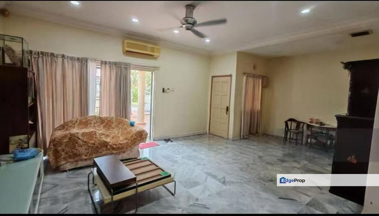 Beautiful Home Value Buy Property Renovated Extended Gated Guarded Freehold, Selangor, Shah Alam
