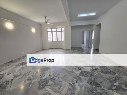 Well Kept Unit Strategic Location Walk To Aminites and LRT Station, Selangor, USJ