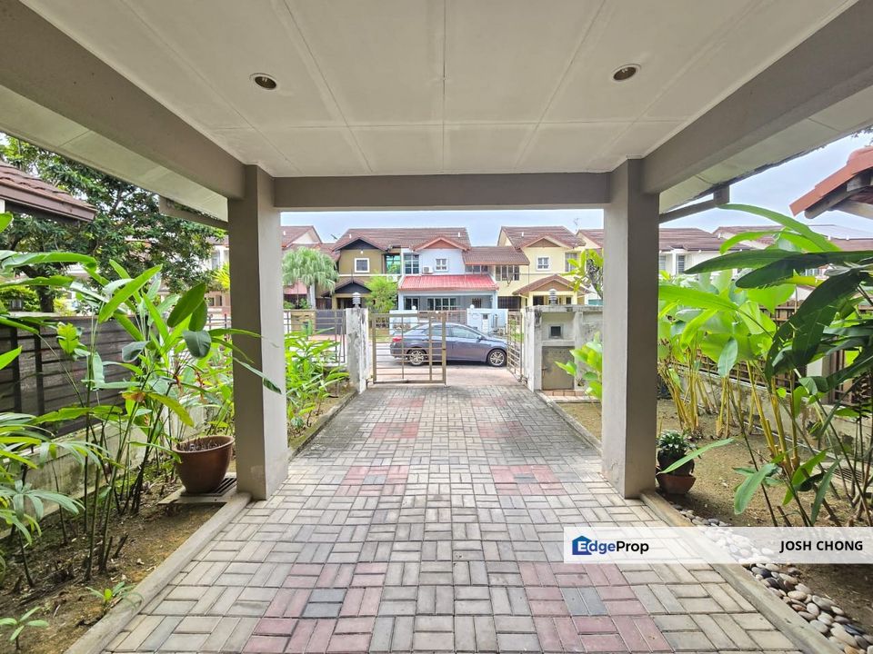 Beautiful Home Renovated Gated Guarded Facing South Near To Amenities, Selangor, Subang Jaya
