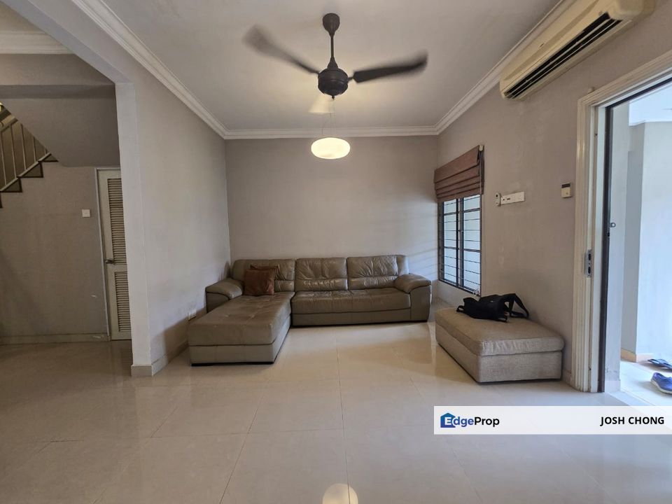 Beautiful Home Renovated Gated Guarded Facing South Near To Amenities, Selangor, Subang Jaya