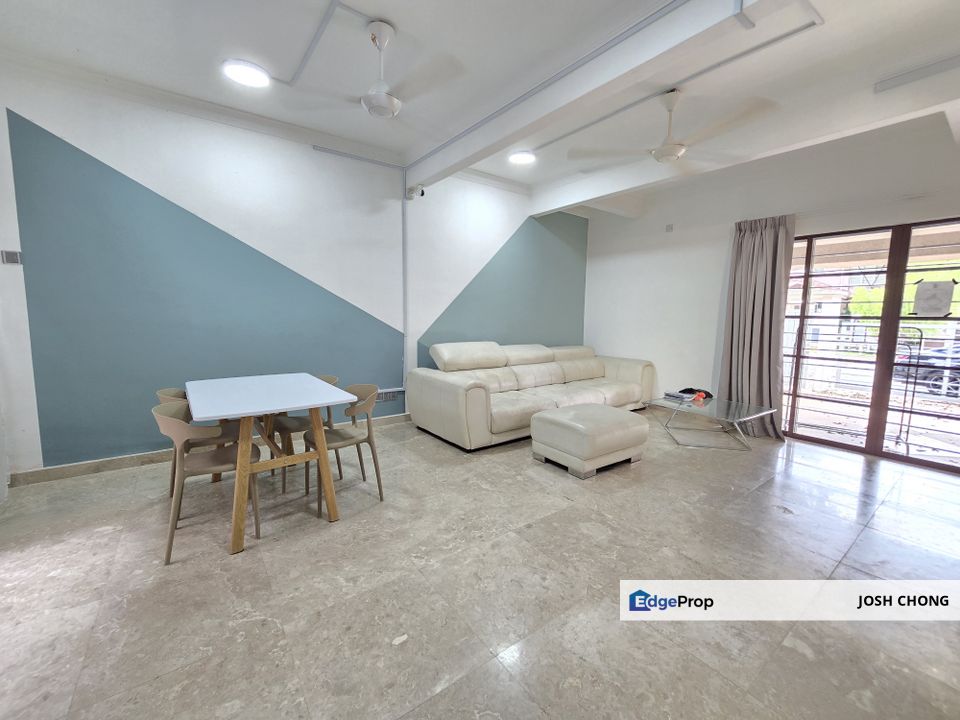 Room With Attached Bathroom To Let Walk To LRT Station and All Amenities Gated Guarded Fully Furnished, Selangor, Putra Heights