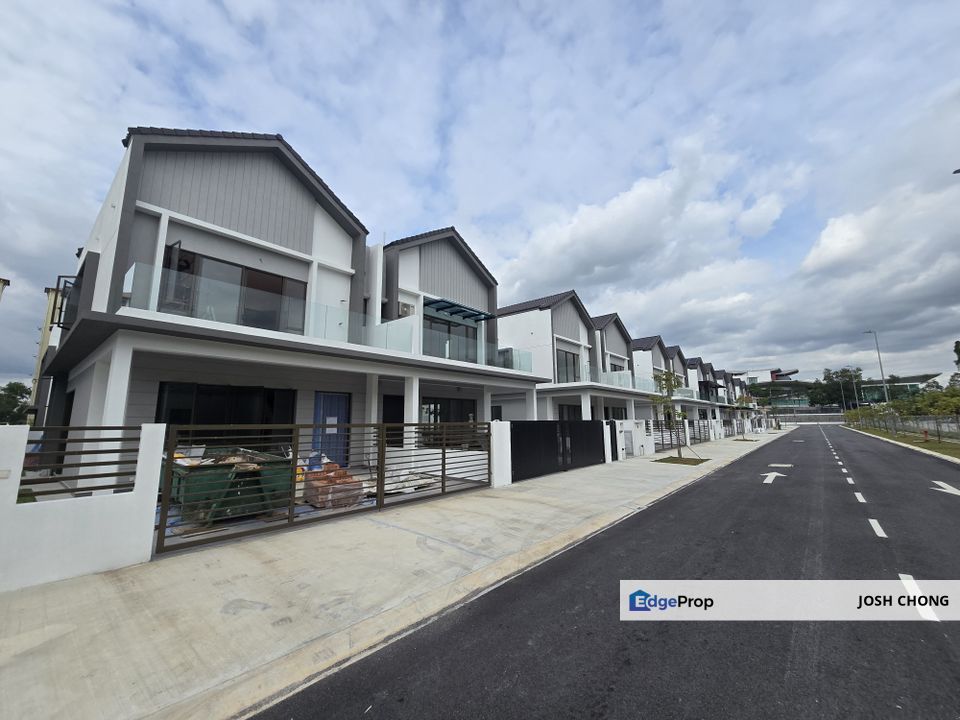 Brand New Semi-D Endlot Gated Guard Walking To Taylor International School Facing Open Area, Selangor, Puchong
