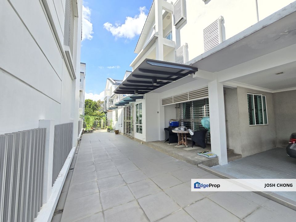 Beautiful Bungalow Renovated Gated Guarded Near Kingsley International School, Selangor, Putra Heights