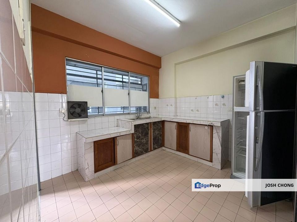 Beautiful Home Greenery View Walking To Private School and Ativo Plaza, Selangor, Bandar Sri Damansara