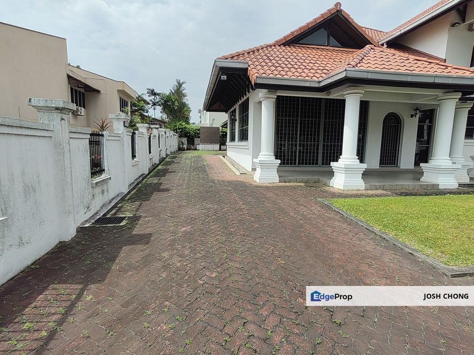 Beautiful Bungalow Value Buy Serene & Breezy Environment Gated Guarded, Kuala Lumpur, Bangsar