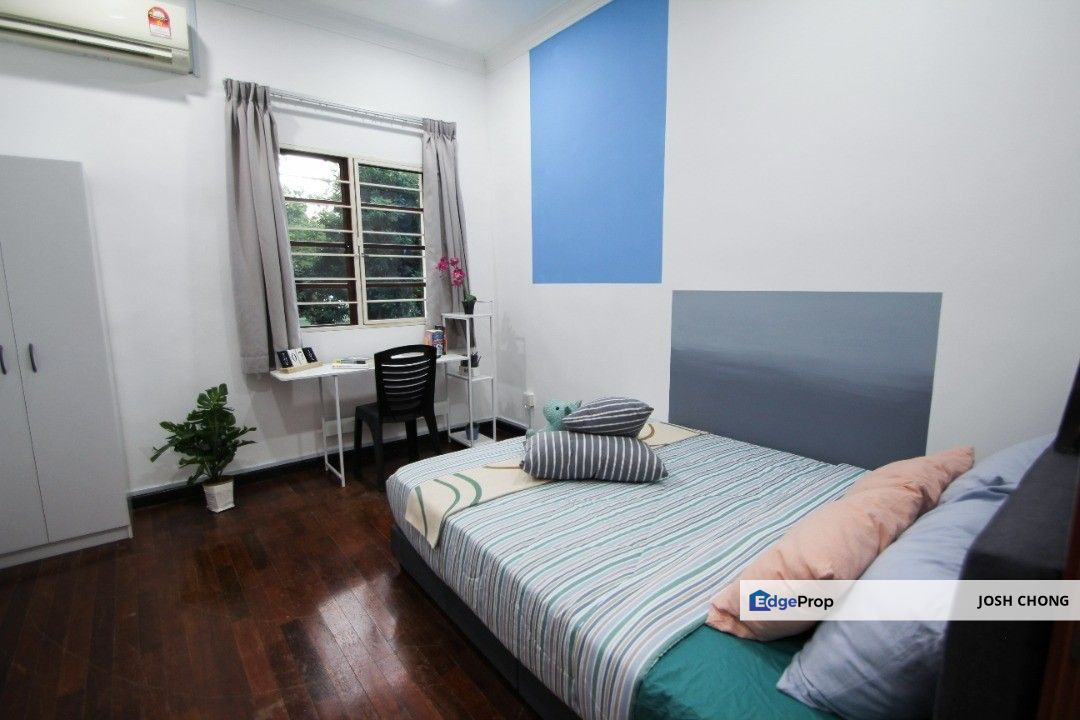 Walking To LRT Station and All Amenities Gated Guarded Fully Furnished, Selangor, Putra Heights