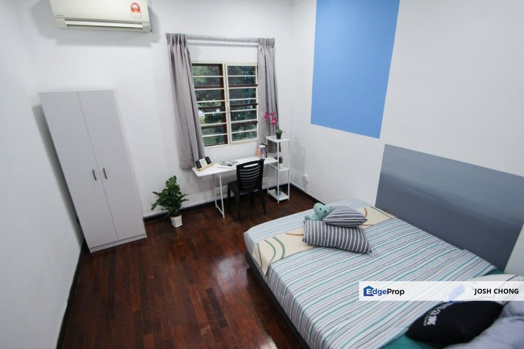 Walking To LRT Station and All Amenities Gated Guarded Fully Furnished, Selangor, Putra Heights