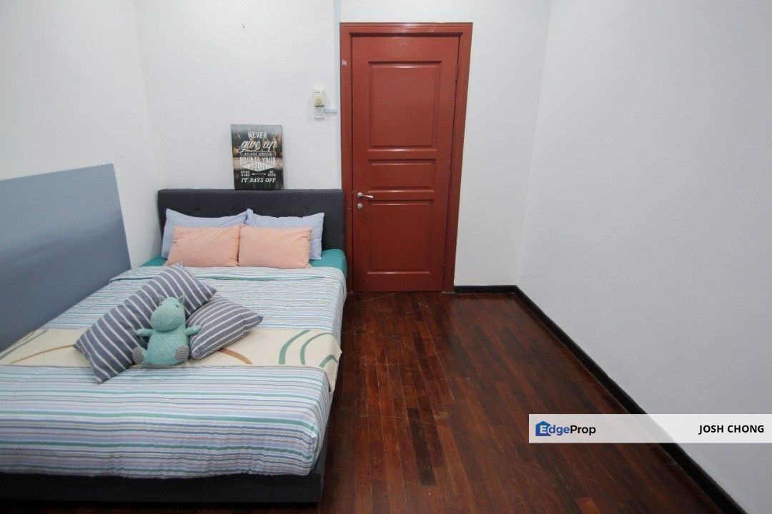 Walking To LRT Station and All Amenities Gated Guarded Fully Furnished, Selangor, Putra Heights