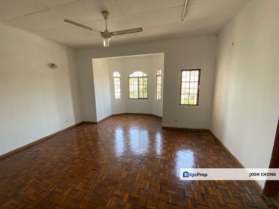 Value Buy Property At USJ 11 Well Kept Home Extended Facing North Near Garden and Amenities, Selangor, Subang Jaya