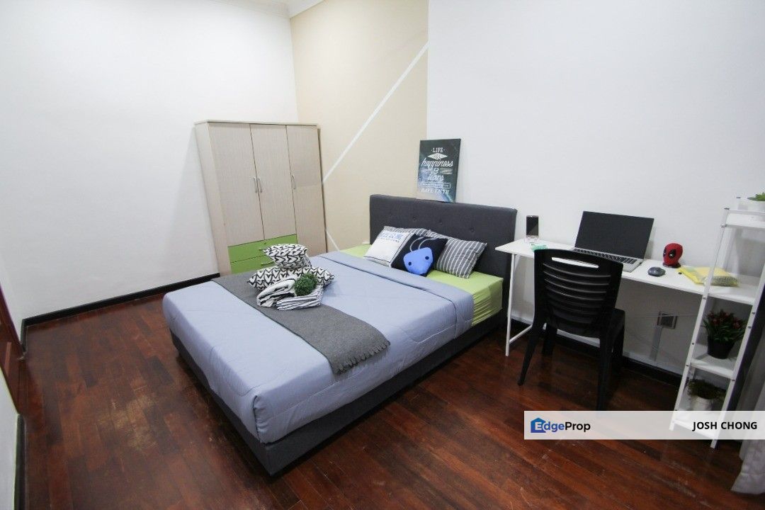 Walking To LRT Station and All Amenities Gated Guarded Fully Furnished, Selangor, Subang Jaya