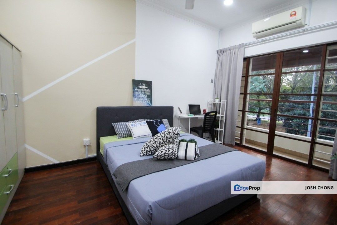 Walking To LRT Station and All Amenities Gated Guarded Fully Furnished, Selangor, Subang Jaya