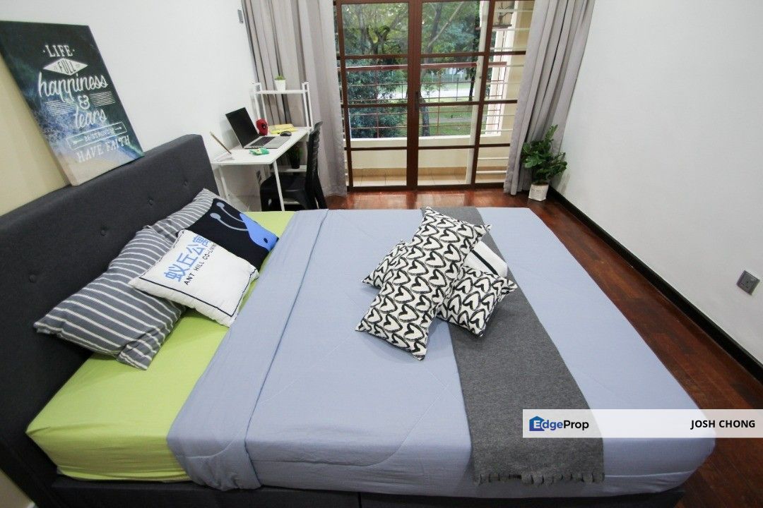 Walking To LRT Station and All Amenities Gated Guarded Fully Furnished, Selangor, Subang Jaya