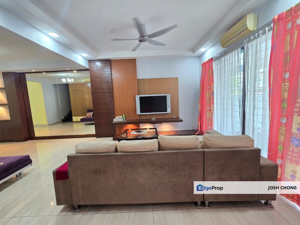 Beautiful Home Renovated Extended Walking To The Waterfront & Arkadia, Kuala Lumpur, Desa Parkcity
