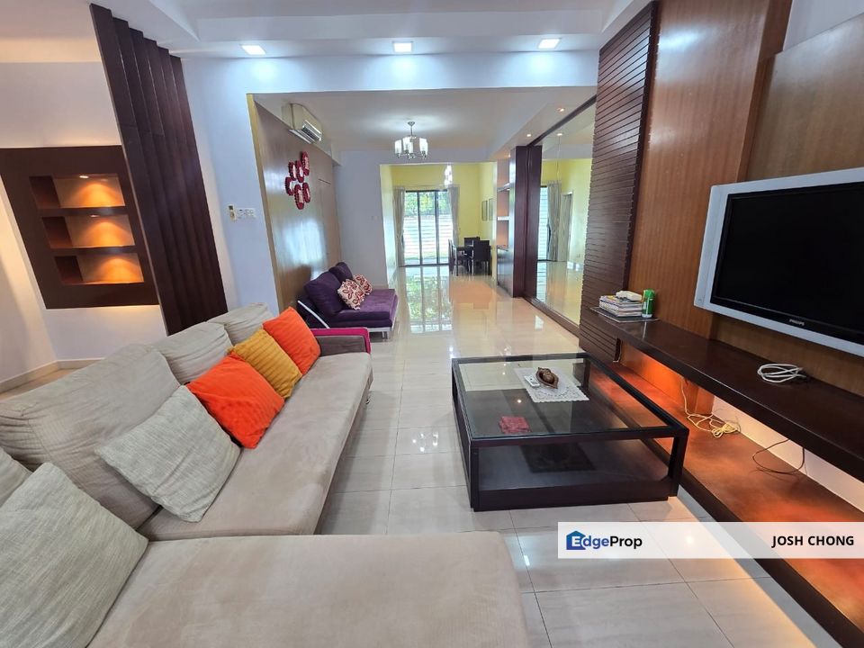 Beautiful Home Renovated Extended Walking To The Waterfront & Arkadia, Kuala Lumpur, Desa Parkcity
