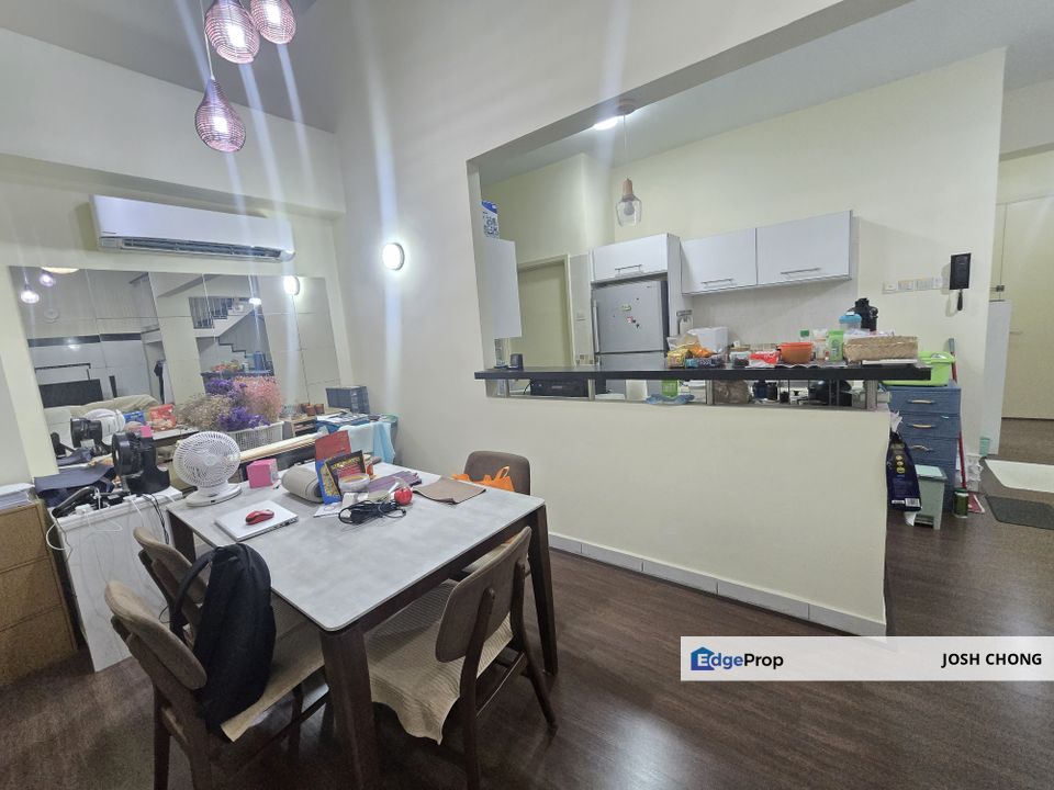 Beautiful Home City View Renovated 2 Car Parks Strategic Location Facing East, Selangor, Petaling Jaya