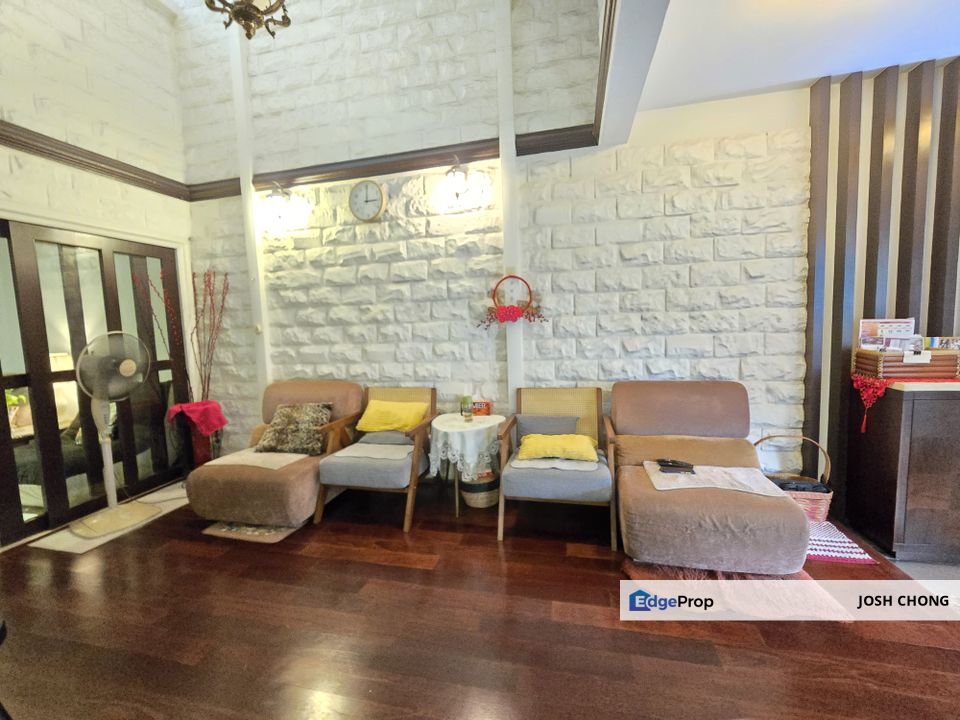 Laman Putra 26x80 Extensively Renovated Fully Extended Well Kept Home Facing South, Selangor, Subang Jaya