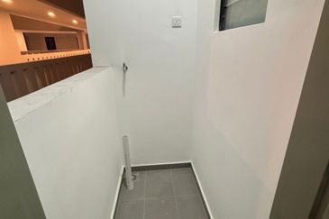 D'VINE RESIDENCES @ Damansara Perdana New Condo Fully Furnished