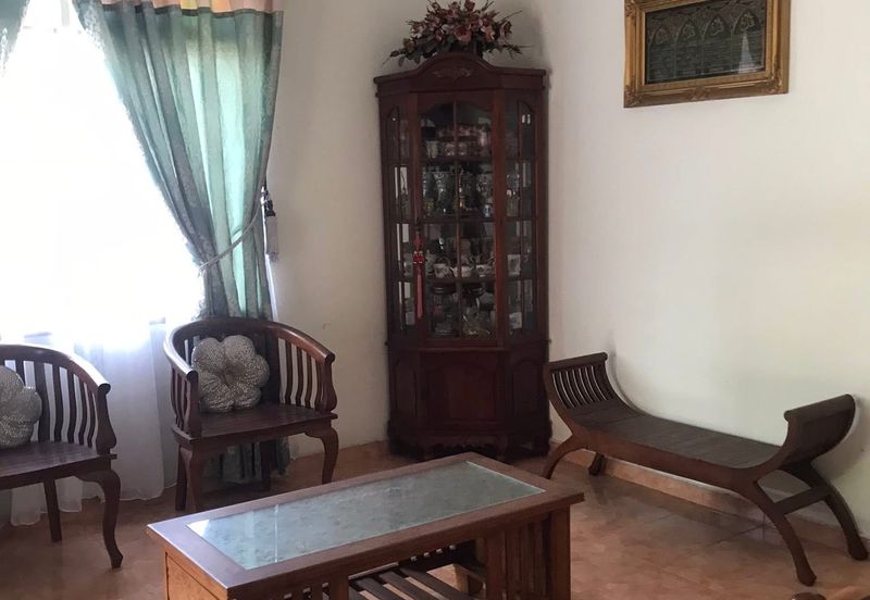 Banglo Setingkat Dekat Drawbridge Kuala Terengganu