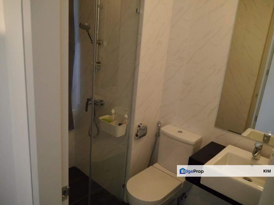 NICE LAKE VIEW MODERN CONDO FOR SALE, Selangor, Bandar Sunway