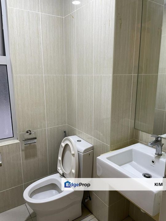 Nice lakeview condo for sale, Selangor, Bandar Sunway