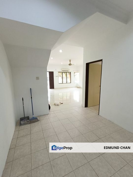 Taman Mutiara Indah, 2 storey Cluster Semi D house, well keep, Selangor, Puchong