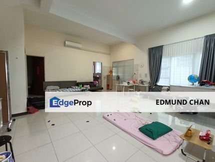 Amanria Residence 3 storey Cluster Semi D, walking distance to Chinese school gated & guarded, Selangor, Puchong