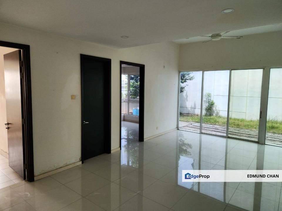 Laman Granview Puchong hilltop 3 storey Bungalow house with club house, Selangor, Puchong South