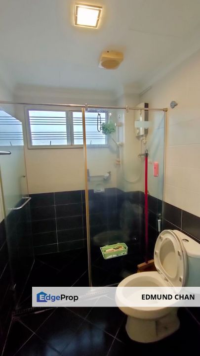 End lot full renovated and extended, keep well 2.5 sty link house Buana Perdana Petaling Jaya, Selangor, Petaling Jaya