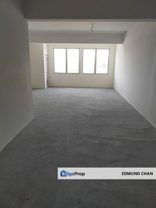 Taman Denai Puchong 3 sty shop, facing LDP highway, Selangor, Puchong