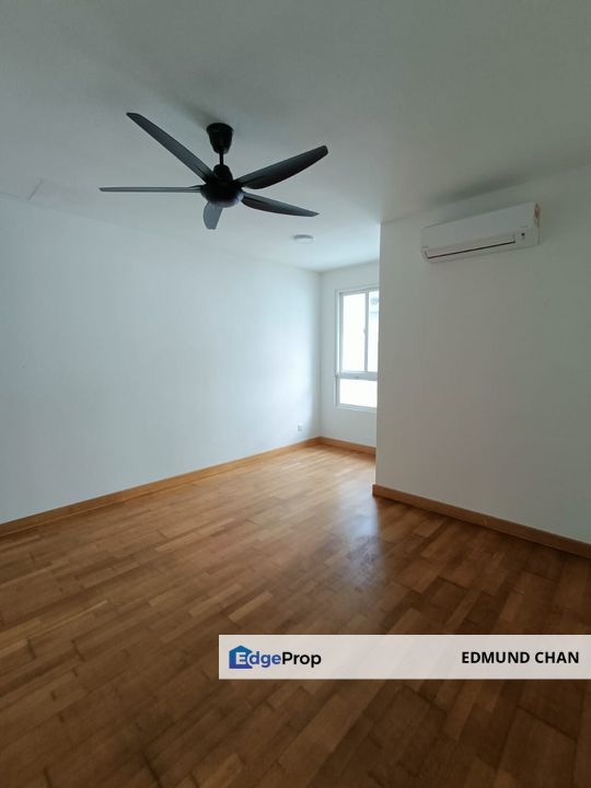 D'island Residence 3 storey Semi D partly furnish with lift , Selangor, Puchong