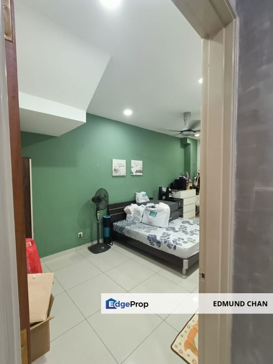 Fully renovated, extended 3 sty super link house Amanria Residence Puchong, Selangor, Puchong