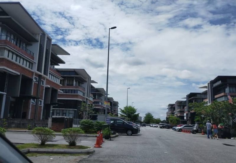 i32 Puchong Industrial Park