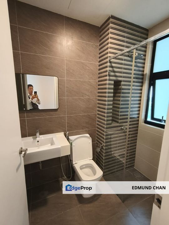 Partly furnish brand new unit Sky Condo Puchong Jaya, Selangor, Puchong