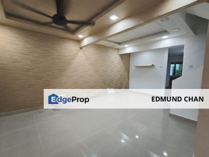 Taman Lestari Putra, 2 sty link house, fully extended front and back & renovated, Selangor, Seri Kembangan