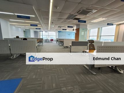 Partly furnish office Sunway Pinnacle, well keep & move in conditions, Selangor, Subang
