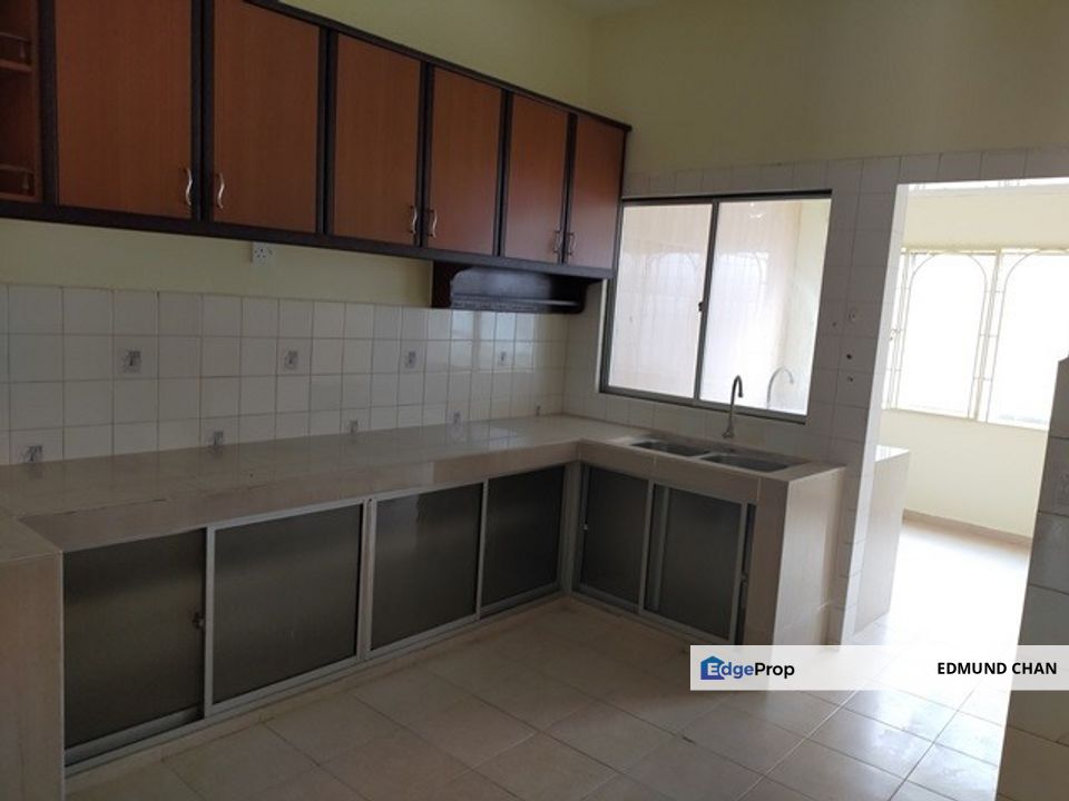 Jalan Merak Puchong Jaya 2 sty link house , Selangor, Puchong