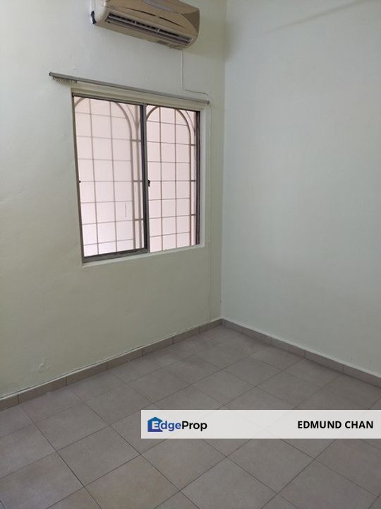 Jalan Merak Puchong Jaya 2 sty link house , Selangor, Puchong