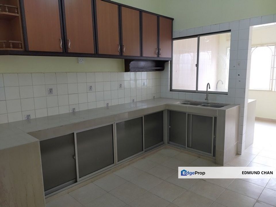 Jalan Merak Puchong Jaya 2 sty link house , Selangor, Puchong