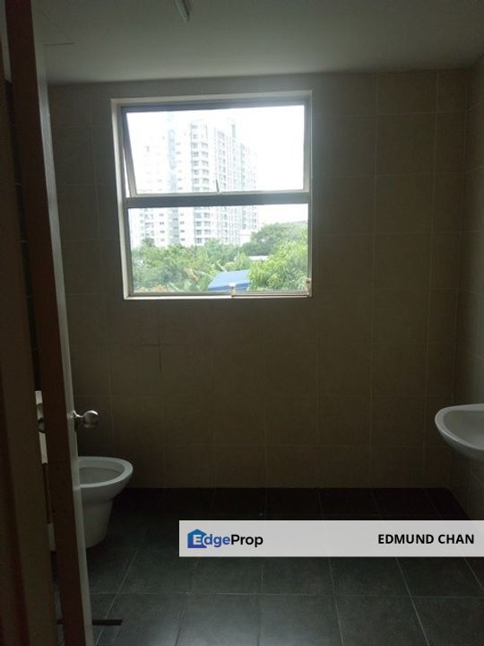 Amanria Residence Puchong, 3 sty super link house Gate & Guarded, Selangor, Puchong