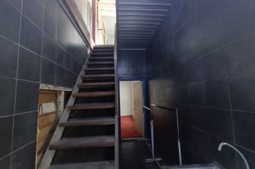 Taman Perindustrian Subang USJ 1