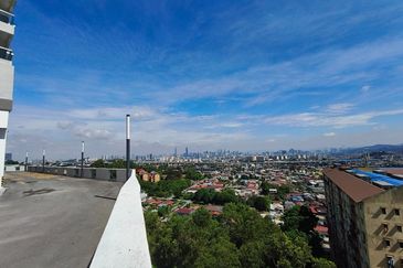 Brezza One Residency @ Brezza Hill