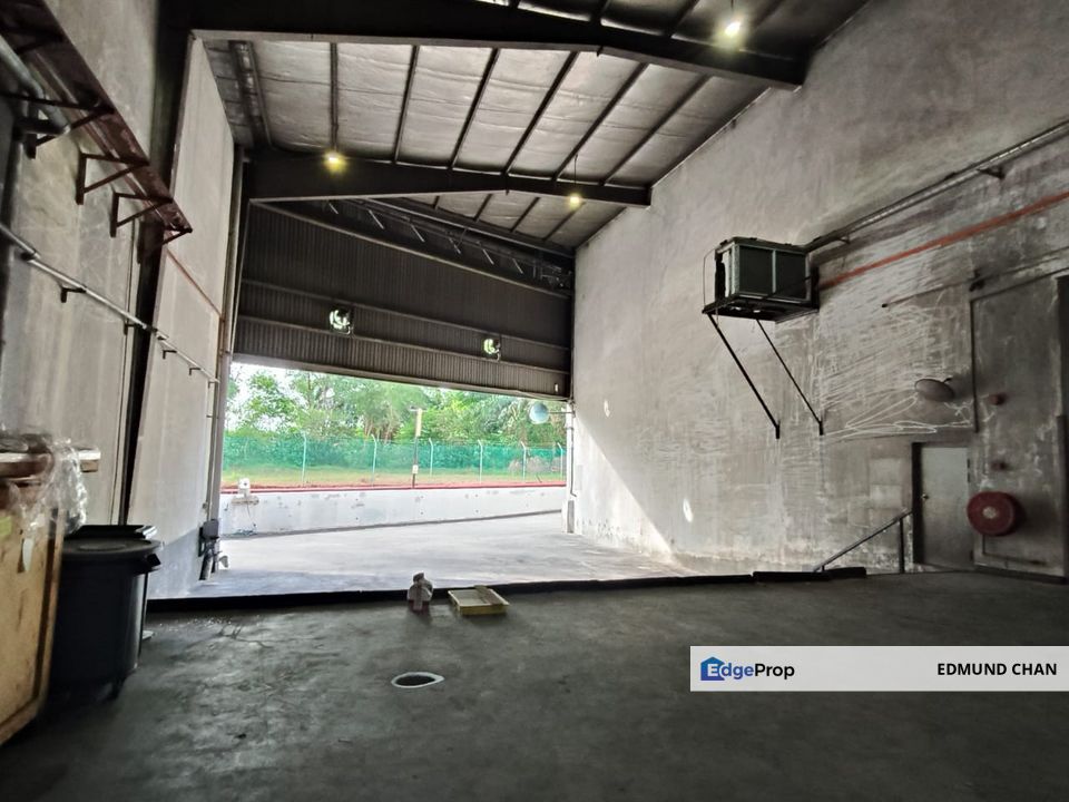 Glenmarie Industrial Park warehouse with racking system, Selangor, Shah Alam