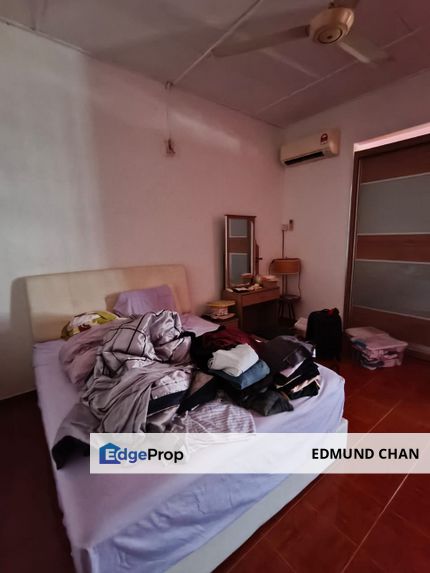 Puchong Jaya, Jalan Bangau, 2 sty link house gated & guarded, Selangor, Puchong