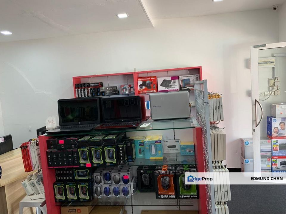Bandar Puteri 5, Puchong shop, ground floor, Selangor, Puchong