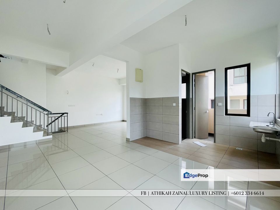 The Strata Bangi | Townhouse Bangi Upper Unit With Extra Balcony & View, Selangor, Bangi