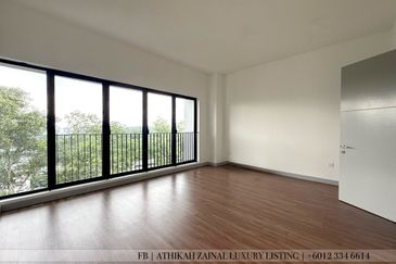 East 57 (Residensi Laman Timur)