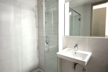 East 57 (Residensi Laman Timur)